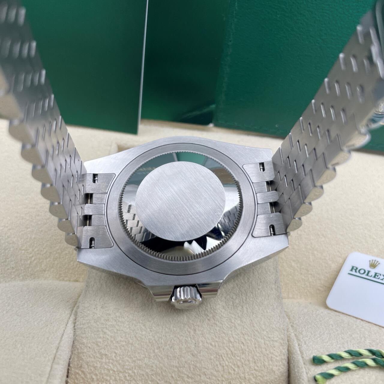 Real Watch Photo